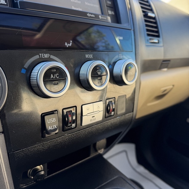 Toyota Sequoia  2015