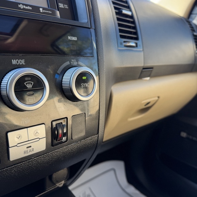 Toyota Sequoia  2015