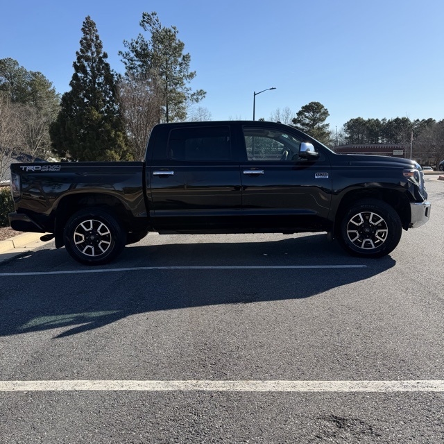 Toyota Tundra  2019