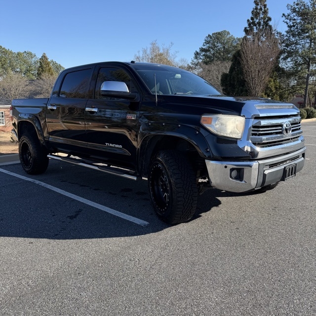 Toyota Tundra  2017