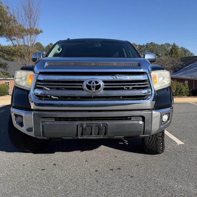 Toyota Tundra  2017