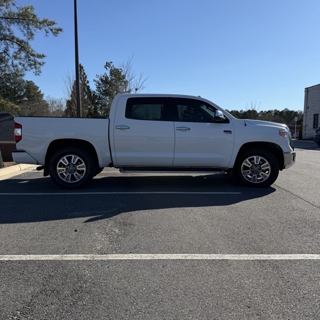 Toyota Tundra  2016