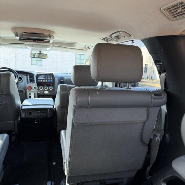 Toyota Sequoia  2012