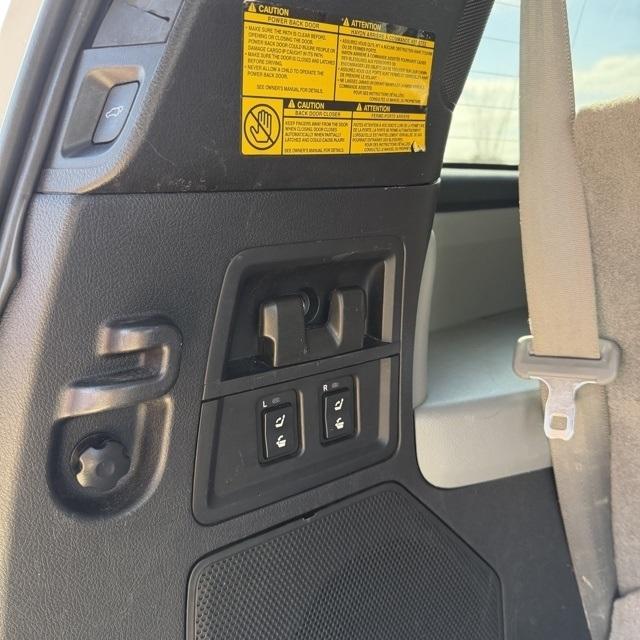 Toyota Sequoia  2012