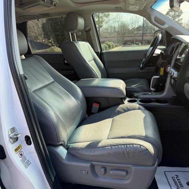 Toyota Sequoia  2012