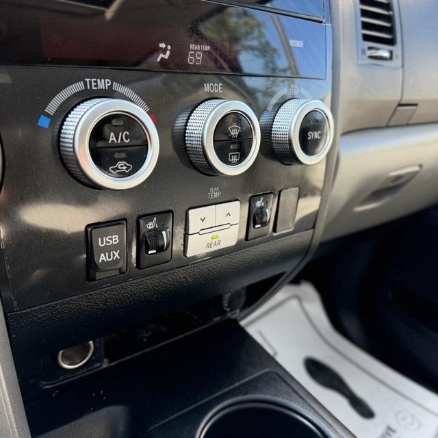 Toyota Sequoia  2012