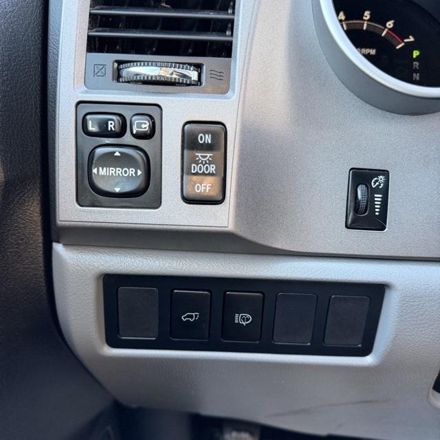 Toyota Sequoia  2012