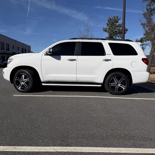 Toyota Sequoia  2010