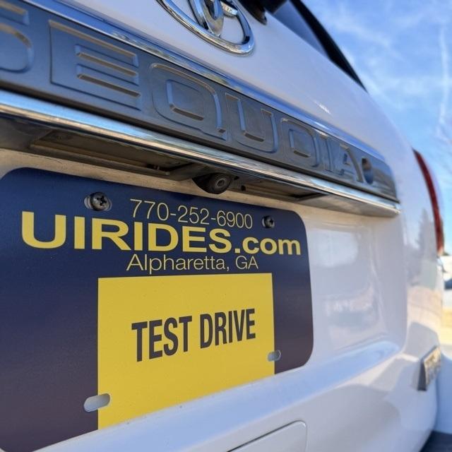 Toyota Sequoia  2010