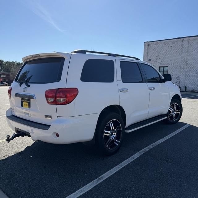 Toyota Sequoia  2010