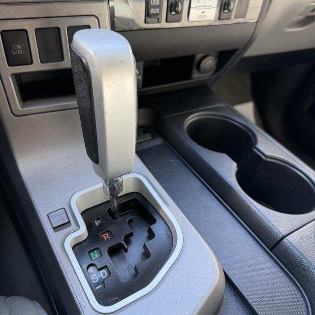 Toyota Sequoia  2010