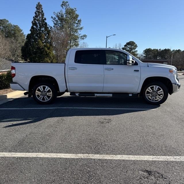 Toyota Tundra  2016