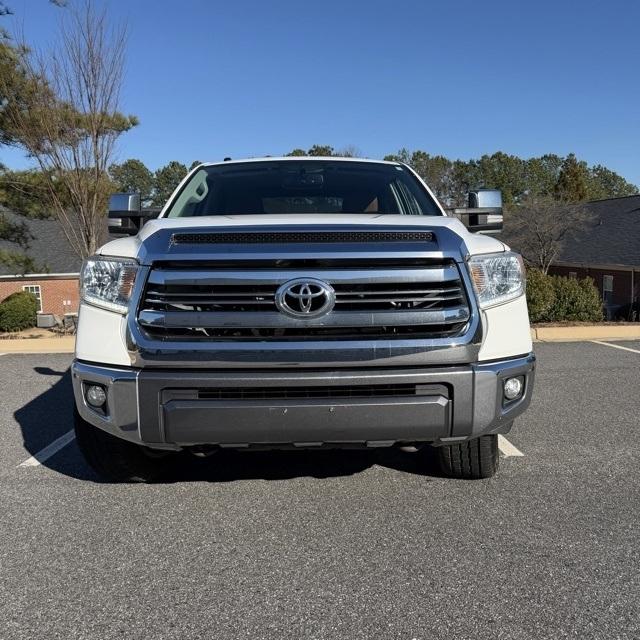 Toyota Tundra  2016
