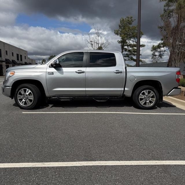Toyota Tundra  2015