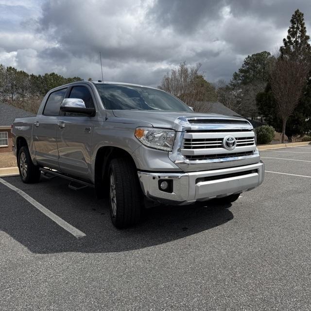 Toyota Tundra  2015