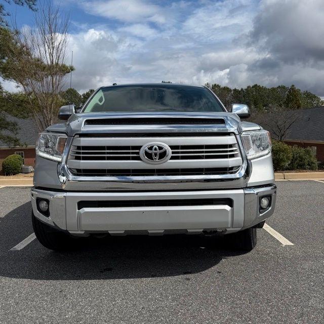 Toyota Tundra  2015