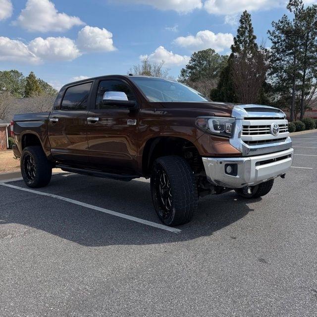 Toyota Tundra  2015