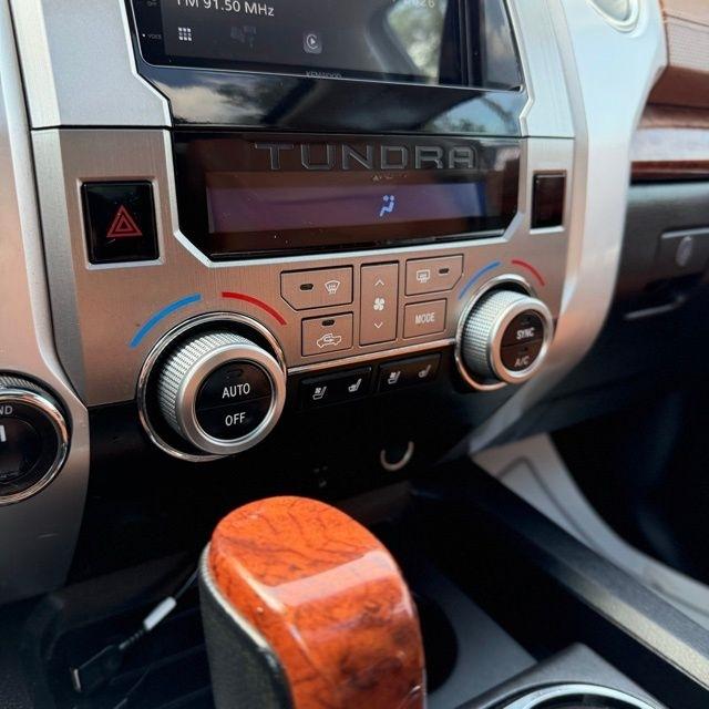 Toyota Tundra  2015