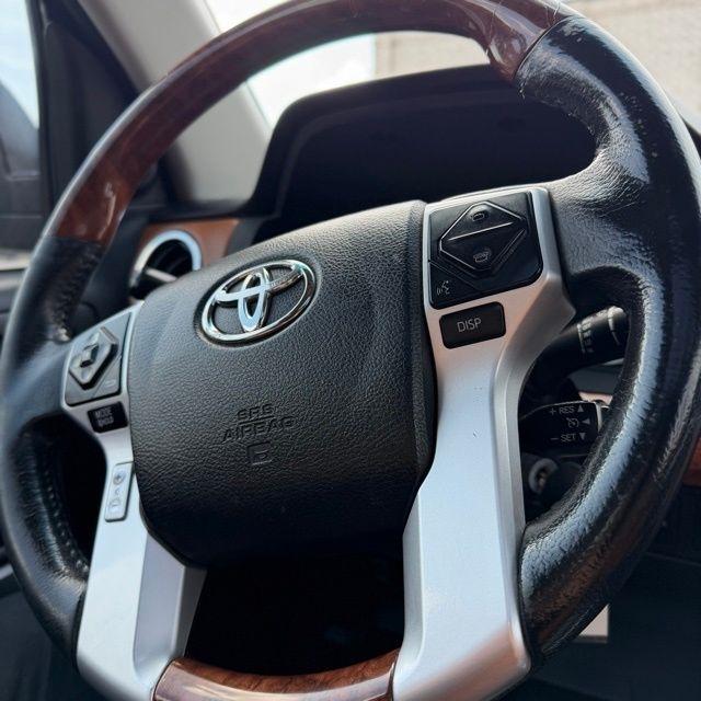 Toyota Tundra  2015