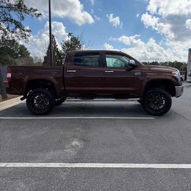 Toyota Tundra  2016