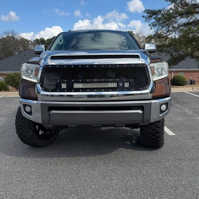 Toyota Tundra  2016