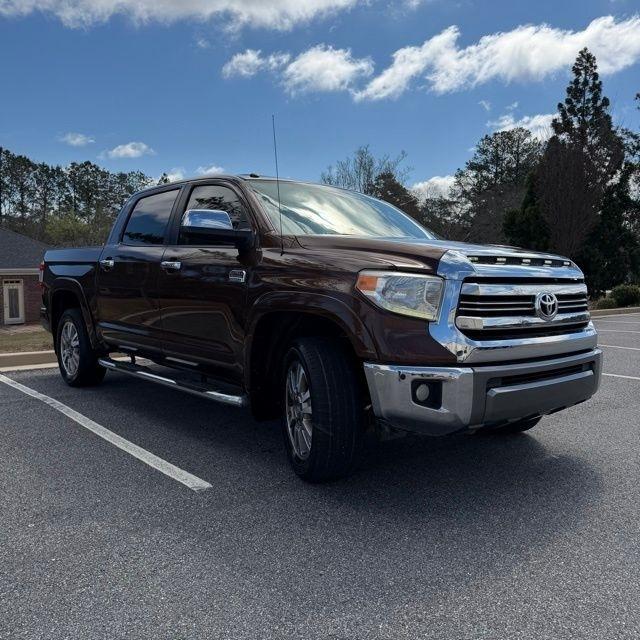 Toyota Tundra  2017