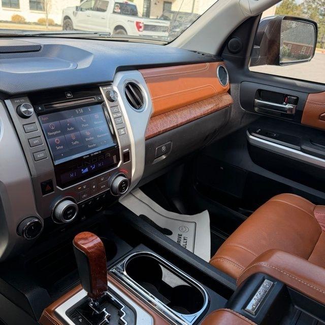 Toyota Tundra  2014