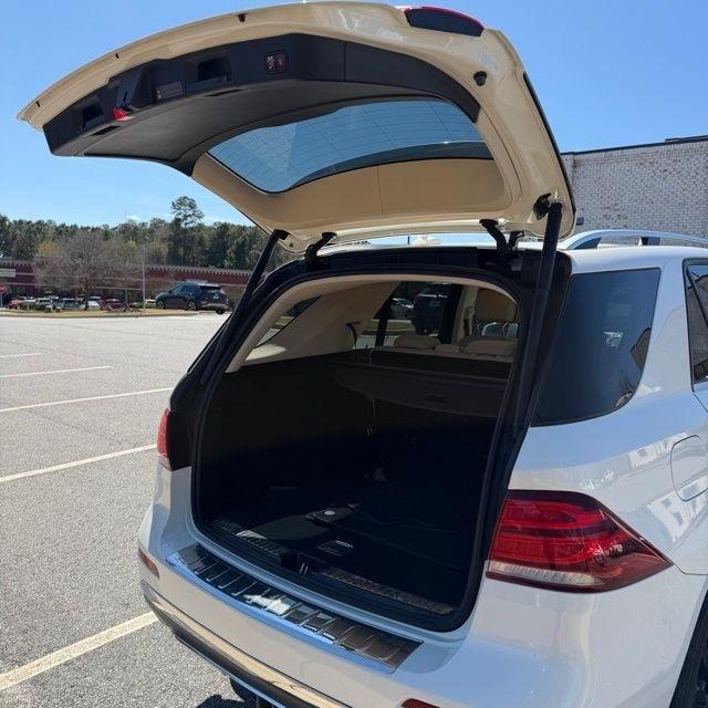 Mercedes-Benz GLE-Class  2016