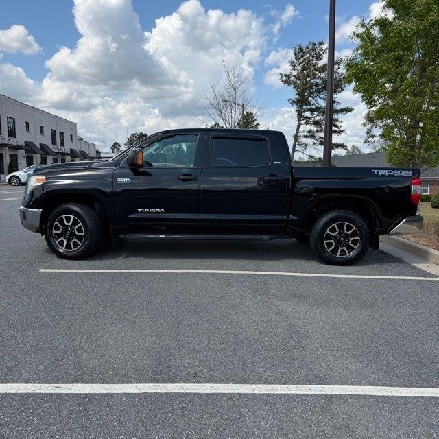 Toyota Tundra  2014
