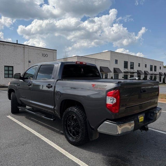 Toyota Tundra  2016