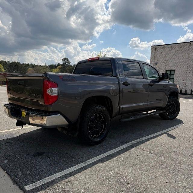 Toyota Tundra  2016