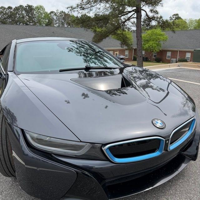 BMW i8  2015