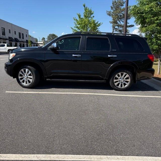 Toyota Sequoia  2011