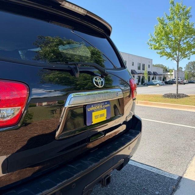 Toyota Sequoia  2011