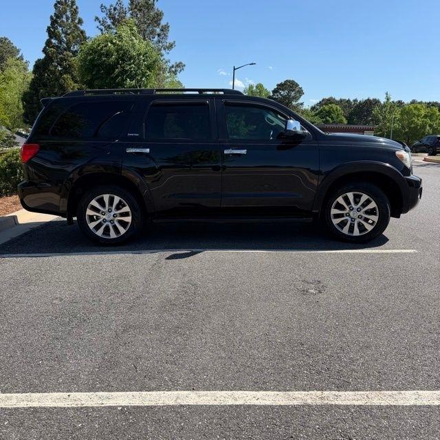 Toyota Sequoia  2011