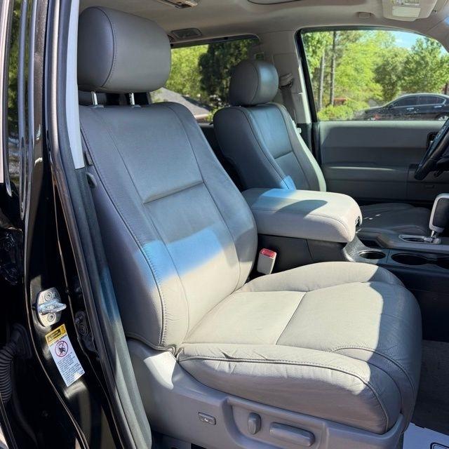 Toyota Sequoia  2011