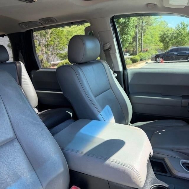 Toyota Sequoia  2011