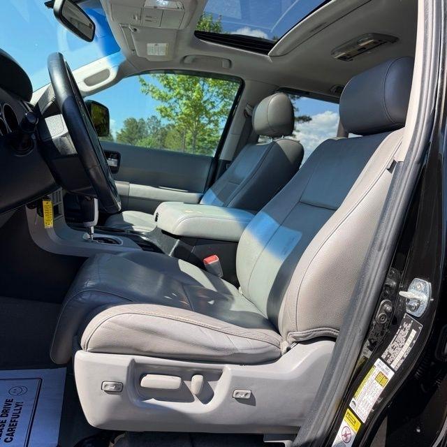 Toyota Sequoia  2011