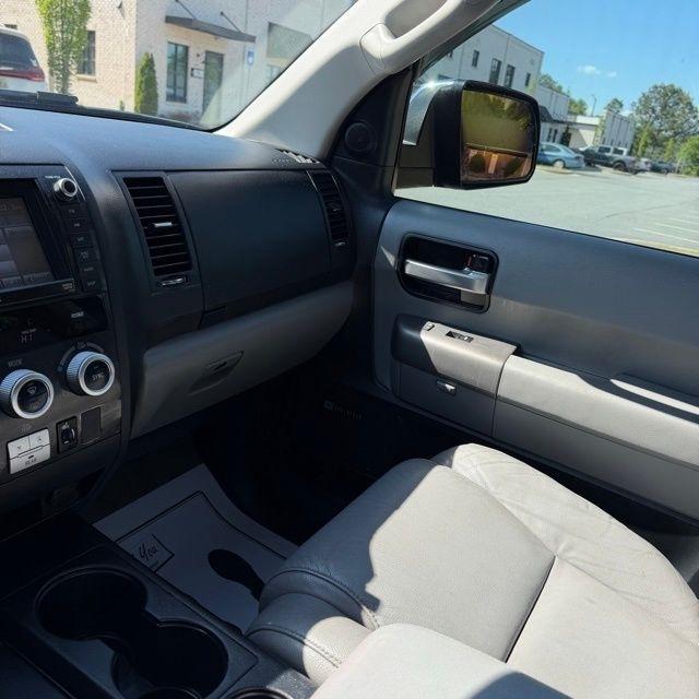 Toyota Sequoia  2011