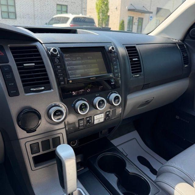 Toyota Sequoia  2011