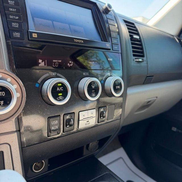 Toyota Sequoia  2011