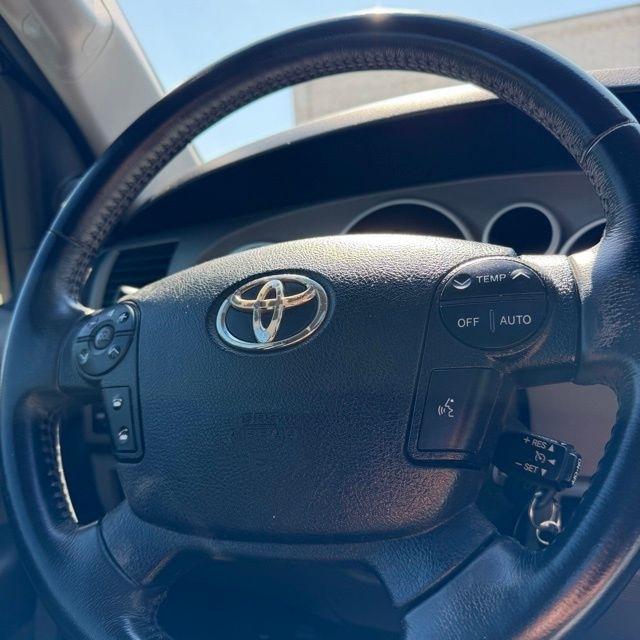 Toyota Sequoia  2011