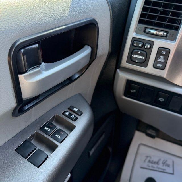 Toyota Sequoia  2011