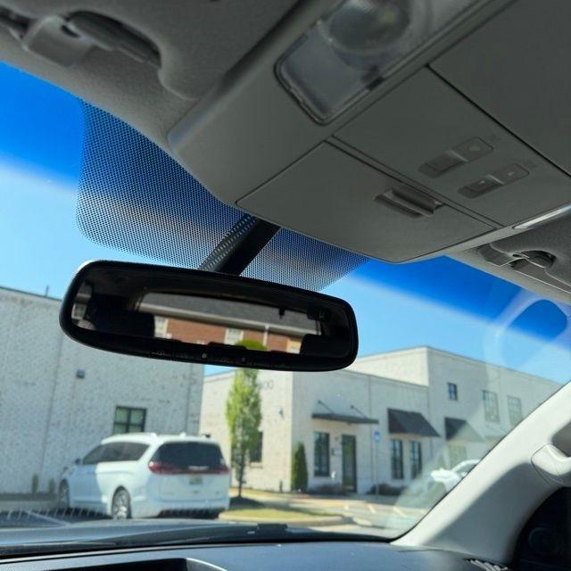 Toyota Sequoia  2011