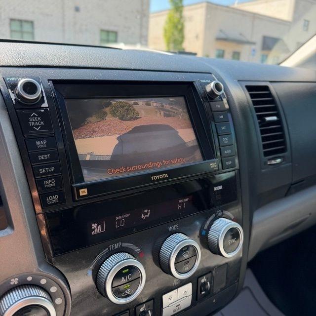 Toyota Sequoia  2011