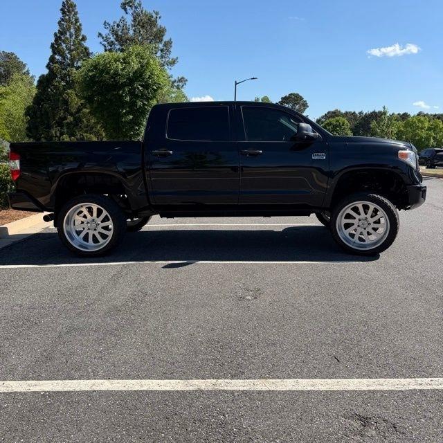 Toyota Tundra  2016