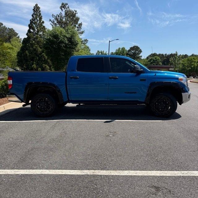 Toyota Tundra  2016