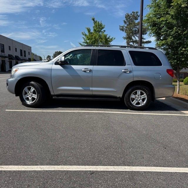 Toyota Sequoia  2011