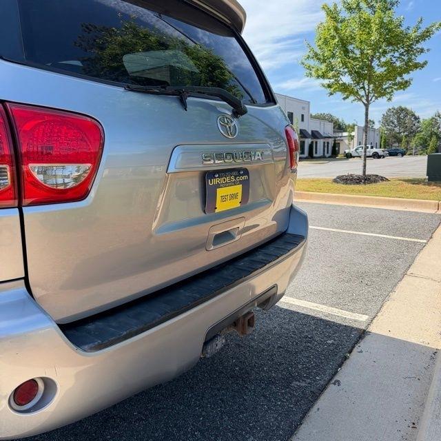 Toyota Sequoia  2011