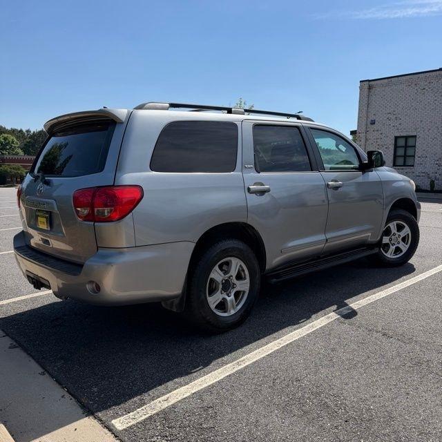 Toyota Sequoia  2011